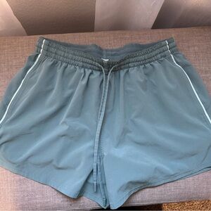 Lululemon Court Rival HR Shorts 3”